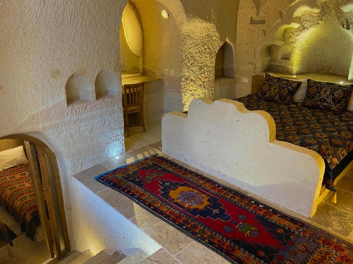 The Village Cave Hotel Гьореме Стая снимка