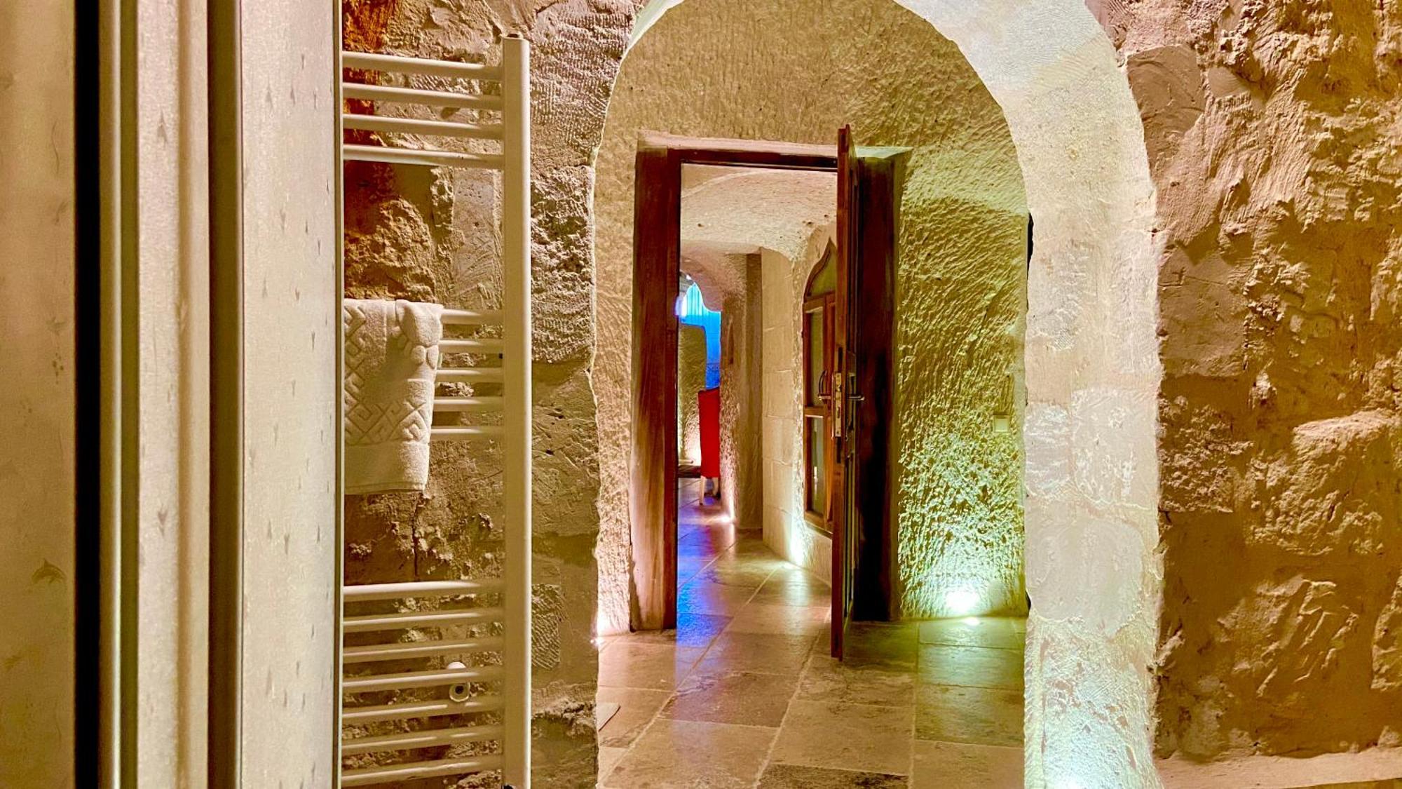 The Village Cave Hotel Гьореме Стая снимка
