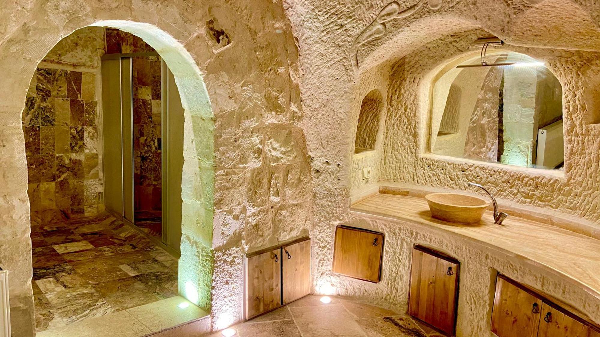 The Village Cave Hotel Гьореме Стая снимка