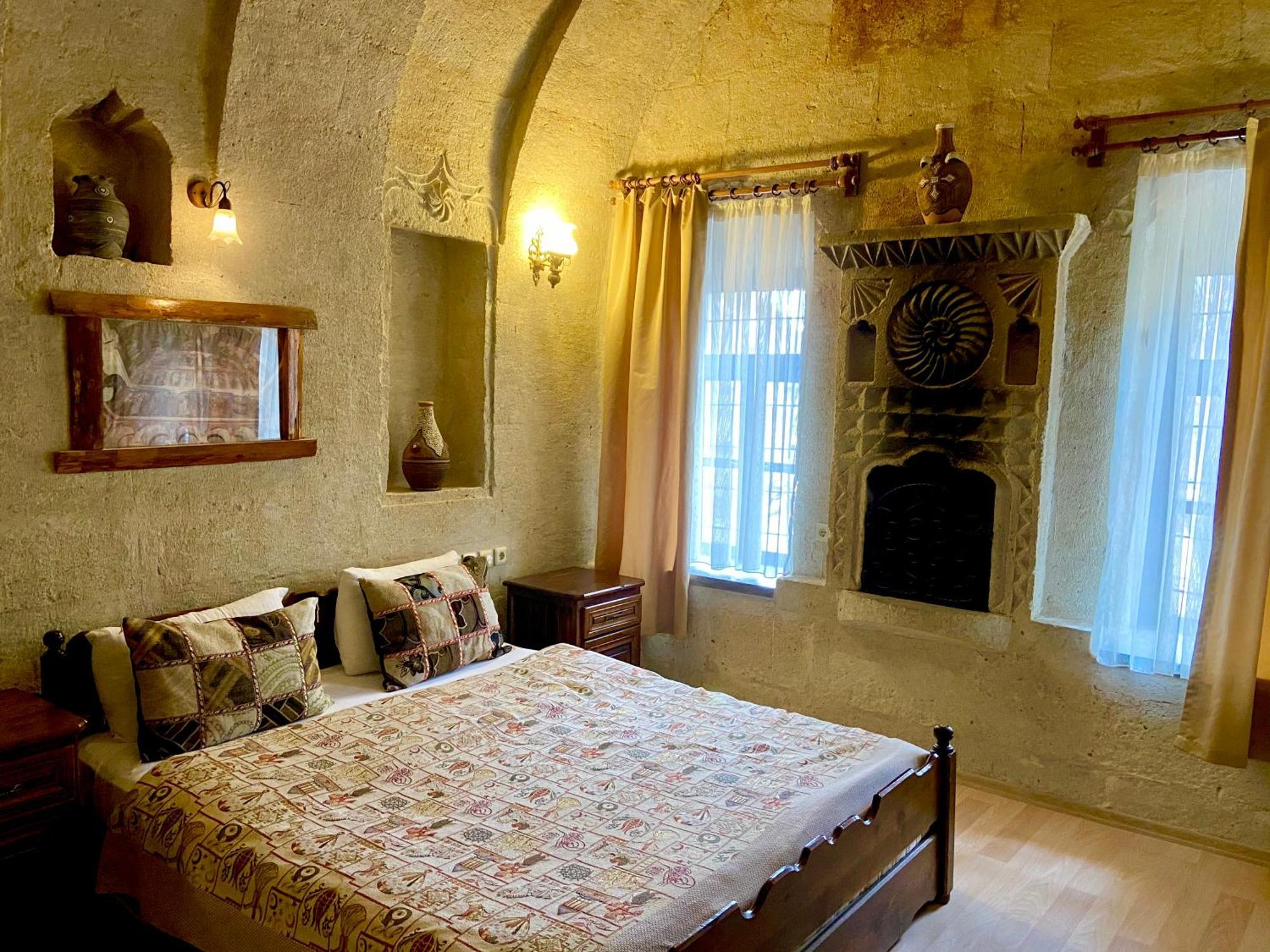 The Village Cave Hotel Гьореме Екстериор снимка