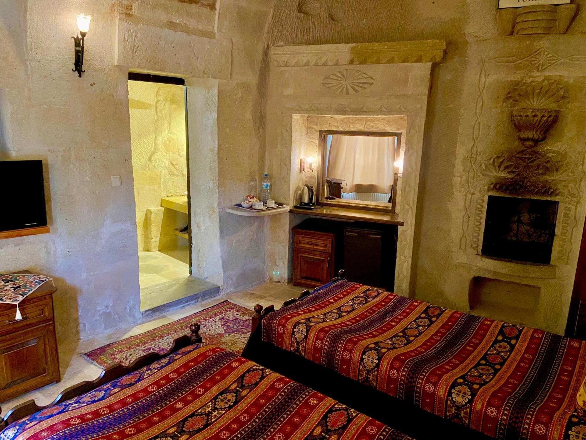 The Village Cave Hotel Гьореме Екстериор снимка