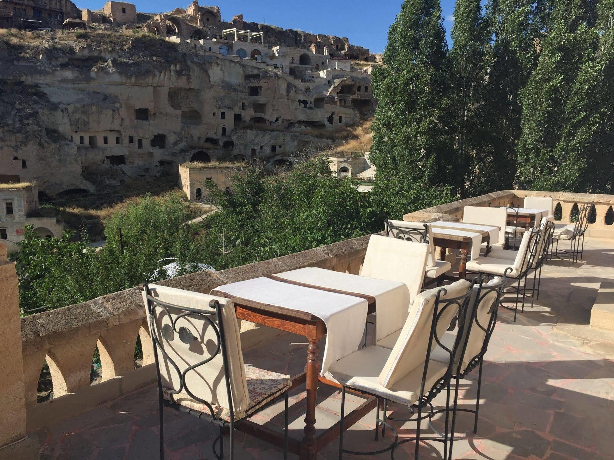 The Village Cave Hotel Гьореме Екстериор снимка